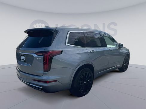 Used 2024 Cadillac XT6 Premium Luxury AWD/4WD image 11