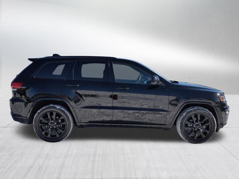 Used 2019 Jeep Grand Cherokee Altitude image 8