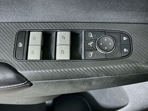 Used 2024 Mitsubishi Outlander SE FWD image 15