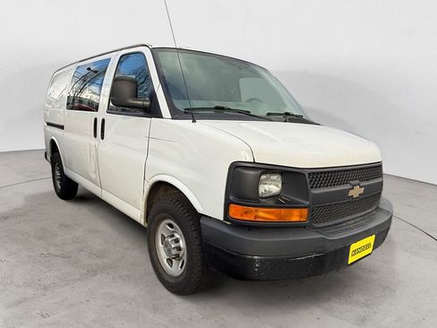 Used 2013 Chevrolet Express 2500 RWD image 4