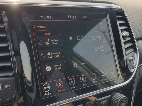 Used 2020 Jeep Grand Cherokee Limited w/ Luxury Group II AWD/4WD image 19