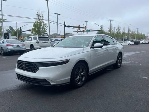 Used 2024 Honda Accord EX image 3