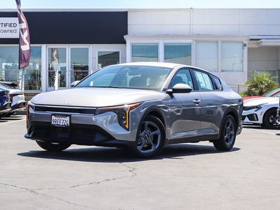 Certified 2025 Kia K4