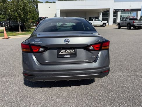 Used 2022 Nissan Altima 2.5 SV AWD/4WD image 14