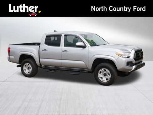 Used 2022 Toyota Tacoma SR image 1