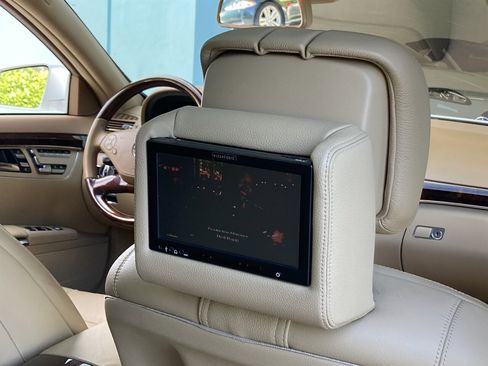 Used 2011 Mercedes-Benz S 550 S 550 4MATIC image 22