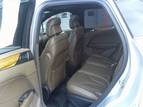 Used 2016 Lincoln MKC Reserve w/ Lincoln MKC Climate Package image 19