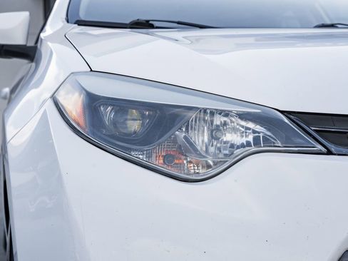 Used 2015 Toyota Corolla LE image 10