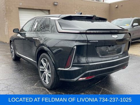 Used 2024 Cadillac Lyriq Luxury image 2