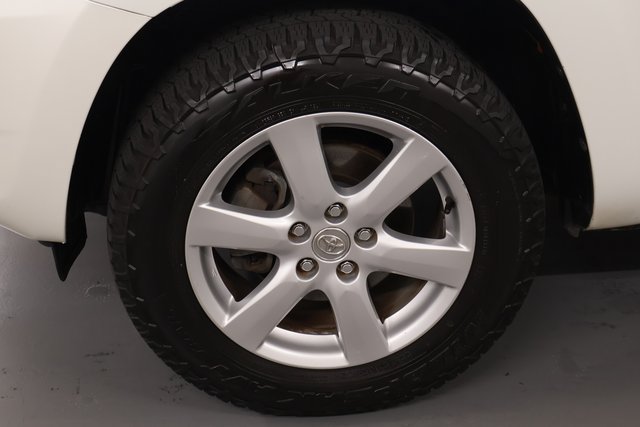 Used 2007 Toyota RAV4 Limited AWD/4WD image 7