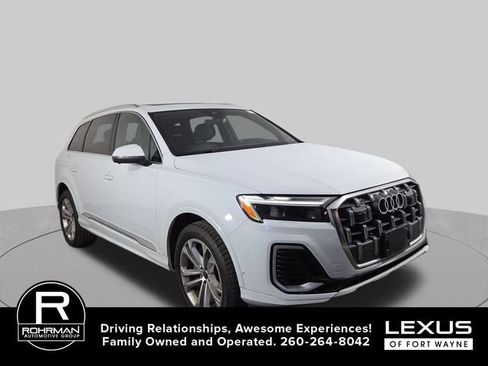 Used 2025 Audi Q7 3.0T Premium Plus AWD/4WD image 4