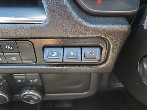 Used 2023 Chevrolet Tahoe Premier AWD/4WD image 21