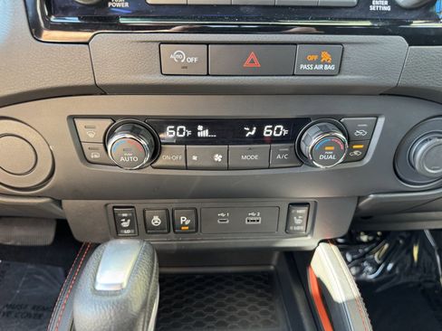 Used 2024 Nissan Frontier Pro-X w/ Pro Convenience Package image 22