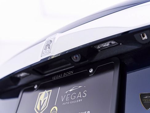 Used 2017 Rolls-Royce Wraith RWD image 28