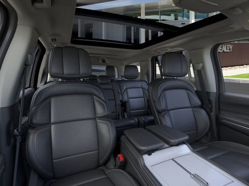 New 2025 Lincoln Navigator Reserve image 33