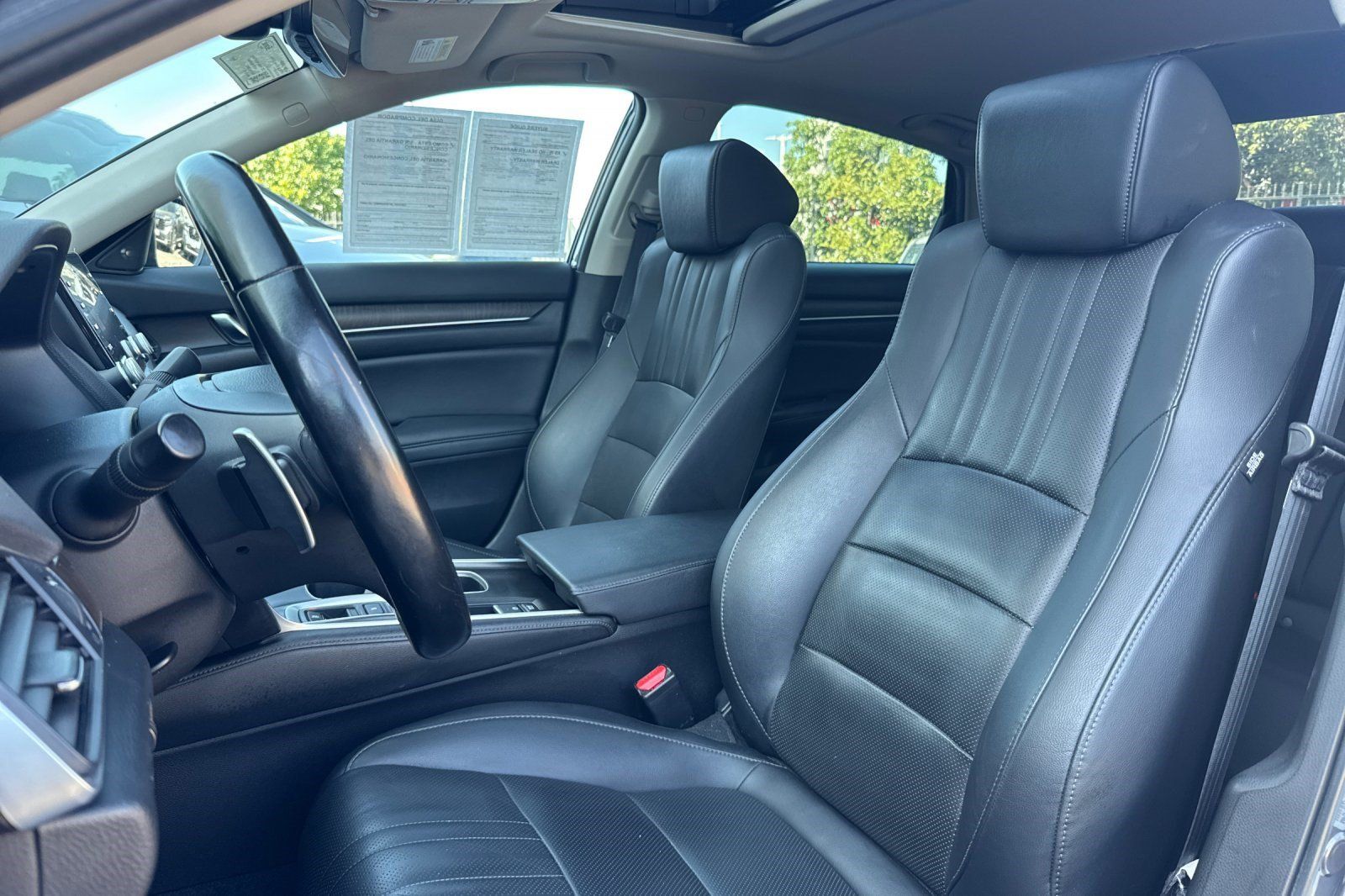 Used 2021 Honda Accord Touring image 5