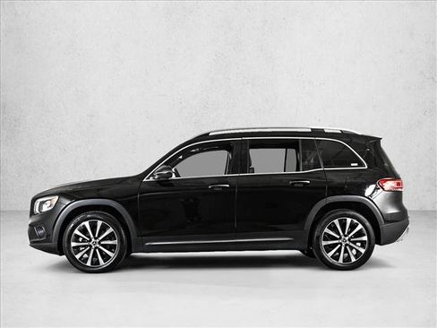 Used 2023 Mercedes-Benz GLB 250 4MATIC image 8