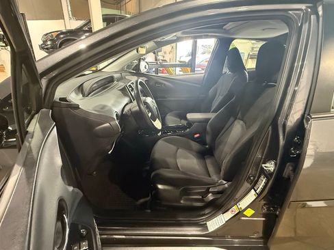 Used 2017 Toyota Prius Three w/ Advanced Technology Package FWD image 10