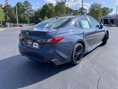New 2026 Toyota Camry SE FWD image 3