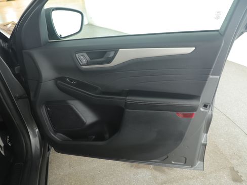 Certified 2022 Ford Escape SE image 12