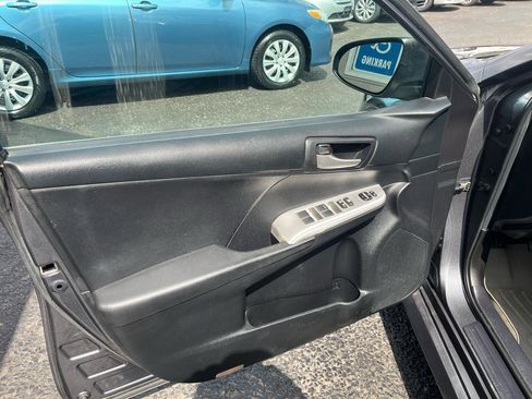Used 2012 Toyota Camry SE image 24