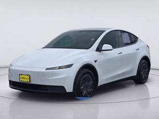 Used 2026 Tesla Model Y 2WD video 1