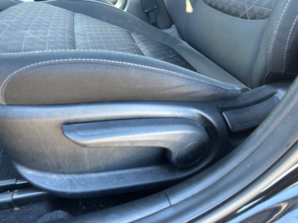 Used 2023 Kia Rio S FWD image 16