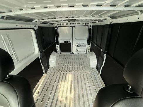 Used 2025 RAM ProMaster 2500 w/ Convenience Group FWD image 22