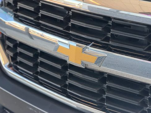 Used 2017 Chevrolet Silverado 1500 W/T AWD/4WD image 9