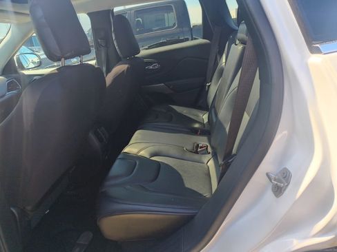 Used 2021 Jeep Cherokee Limited image 13