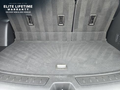 Used 2021 Buick Enclave Avenir w/ Avenir Technology Package FWD image 32