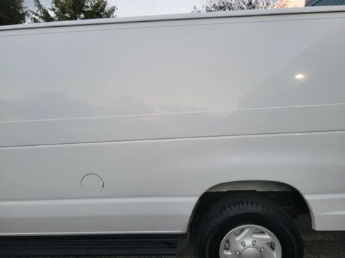 Used 2008 Ford E-350 and Econoline 350 Extended Super Duty RWD image 10