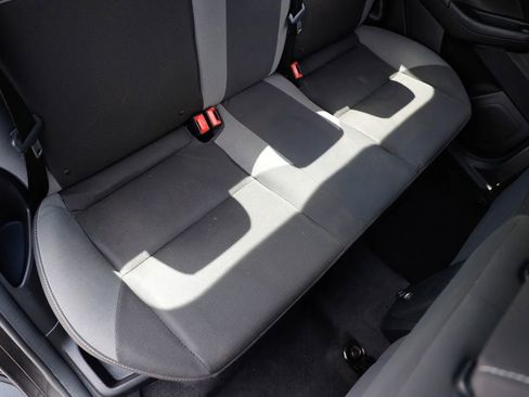 Used 2012 Ford Focus SE FWD image 21