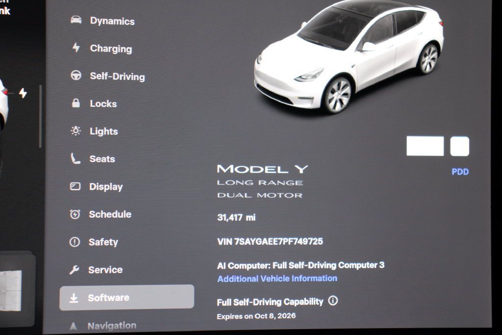 Used 2023 Tesla Model Y Long Range AWD/4WD image 30