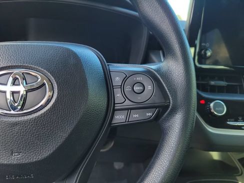 Used 2026 Toyota Corolla LE FWD image 17