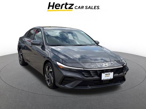 Used 2025 Hyundai Elantra SEL image 1