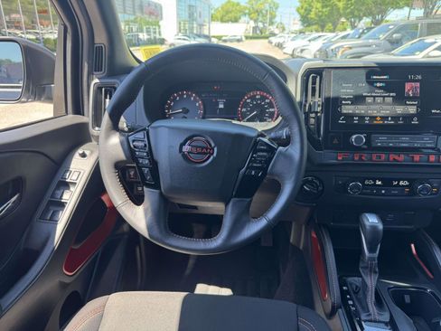 Used 2025 Nissan Frontier PRO-4X AWD/4WD image 13