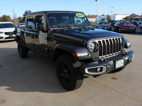 Certified 2021 Jeep Gladiator Sport image 5