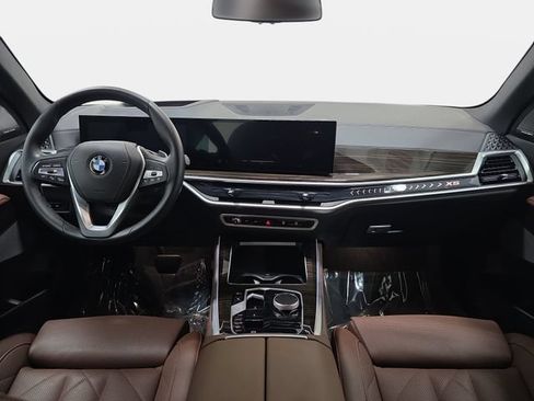 Used 2024 BMW X5 xDrive40i w/ Premium Package AWD/4WD image 9