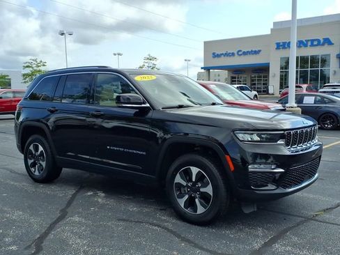 Used 2022 Jeep Grand Cherokee Limited 4xe w/ Luxury Tech Group II AWD/4WD image 3