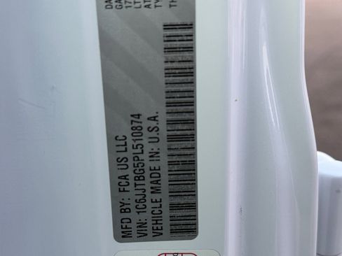 Certified 2023 Jeep Gladiator Rubicon w/ Trailer Tow Package image 33