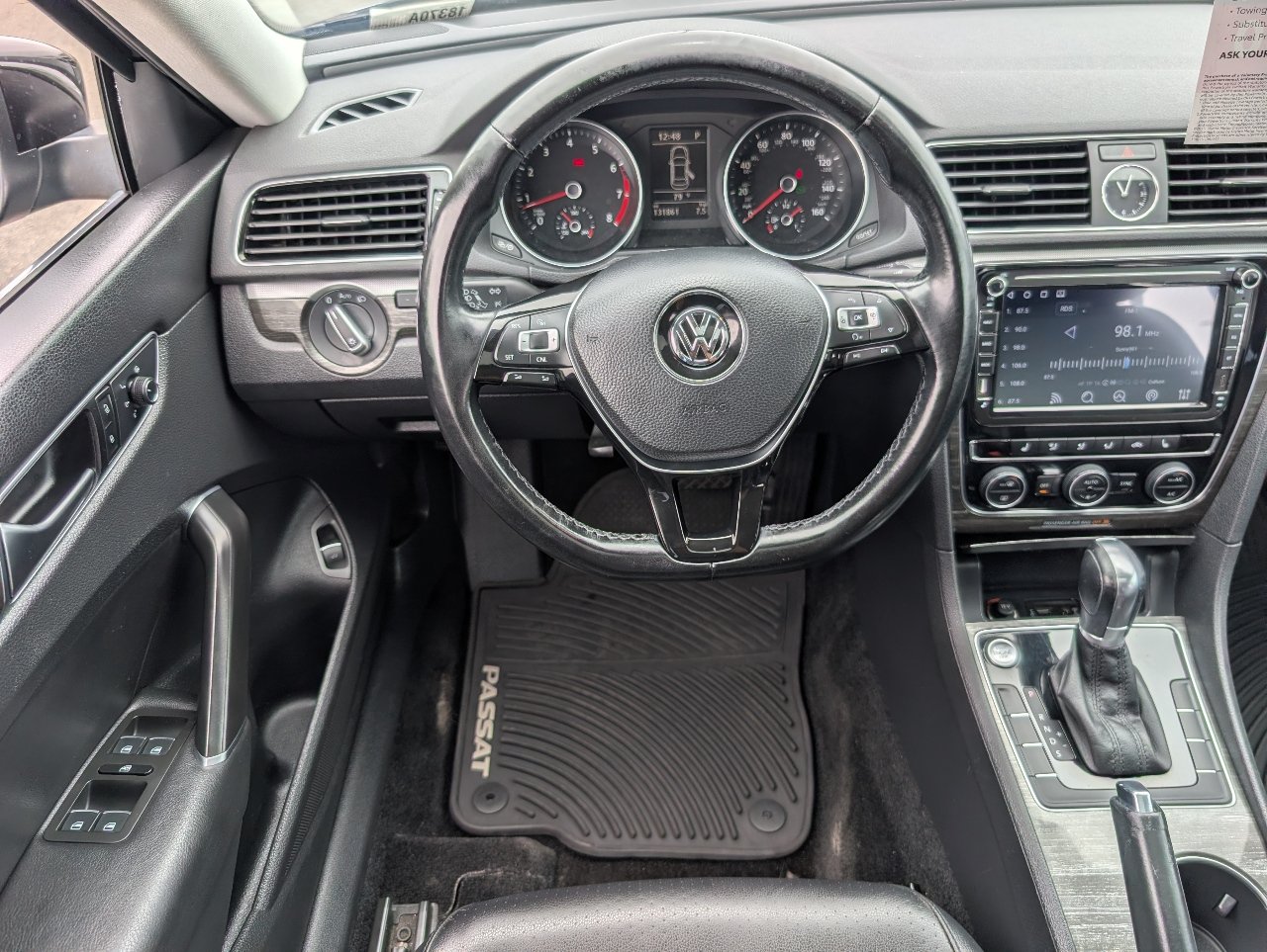 Used 2017 Volkswagen Passat 1.8T SE FWD image 4