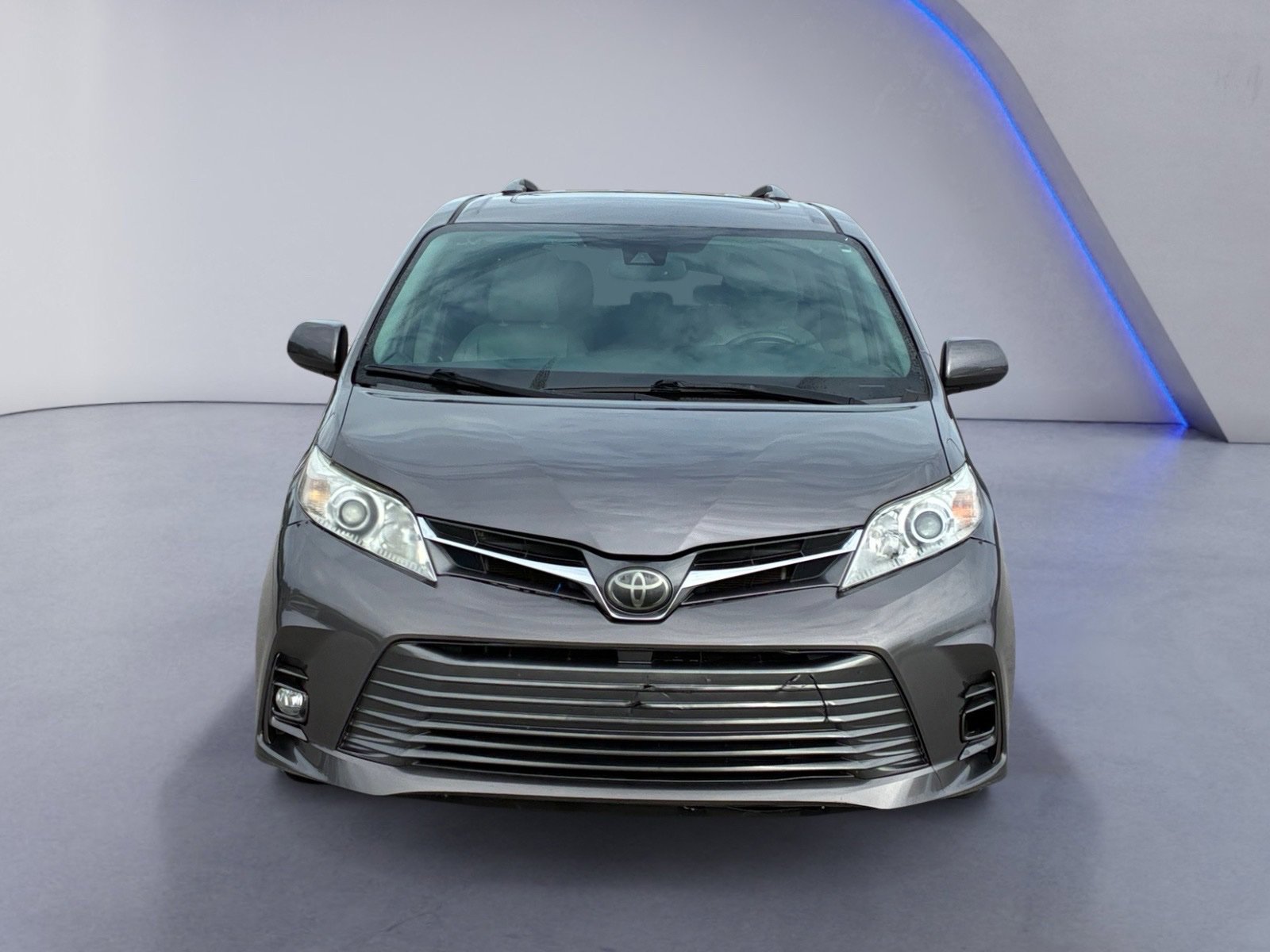 Used 2020 Toyota Sienna XLE Premium FWD image 8