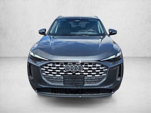 Certified 2025 Audi Q5 Premium w/ Convenience Package AWD/4WD image 2