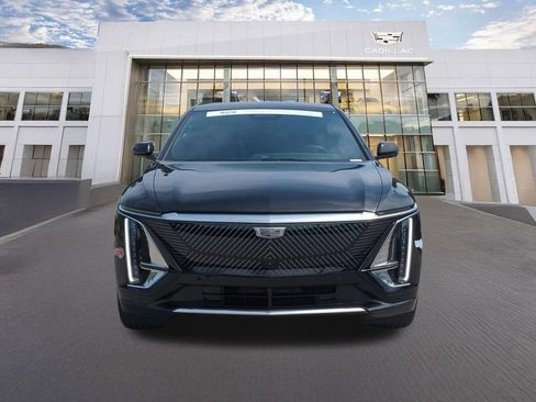 Used 2024 Cadillac Lyriq Luxury RWD image 2