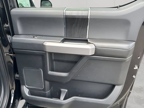 Used 2018 Ford F150 Platinum w/ Equipment Group 701A Luxury AWD/4WD image 35