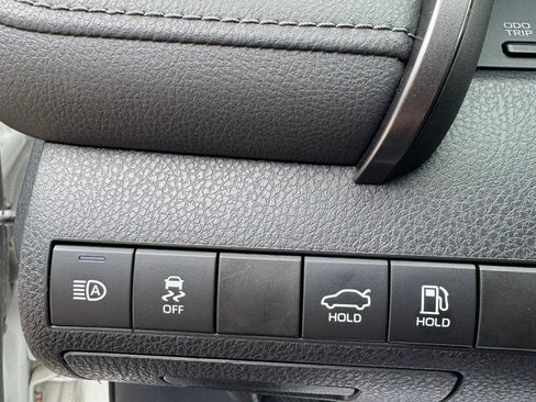 Used 2021 Toyota Camry XLE image 20