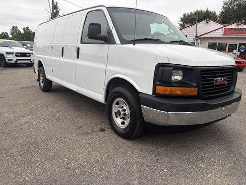 Used 2017 GMC Savana 2500 Extended RWD image 7