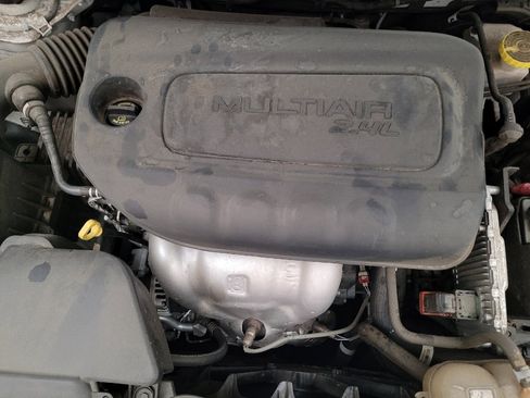 Used 2021 Jeep Cherokee Latitude Plus image 30