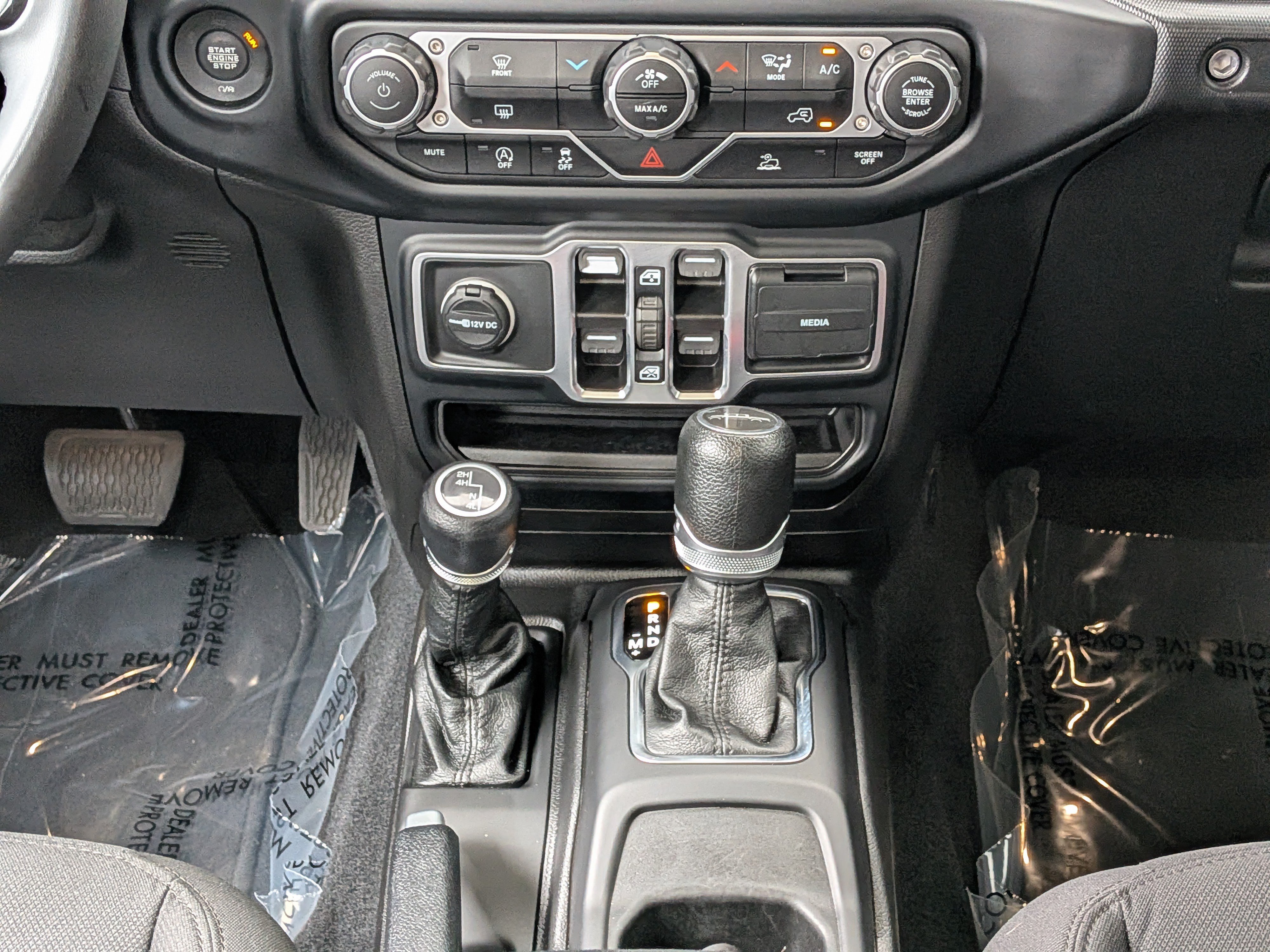 Used 2023 Jeep Gladiator Sport AWD/4WD image 20